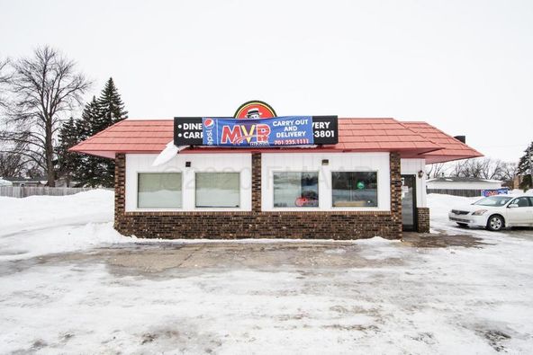 MVP Pizza: 3132 Broadway N, Fargo, ND 58102